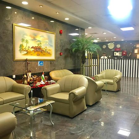 Sky Hotel Apartments Дубай Екстер'єр фото