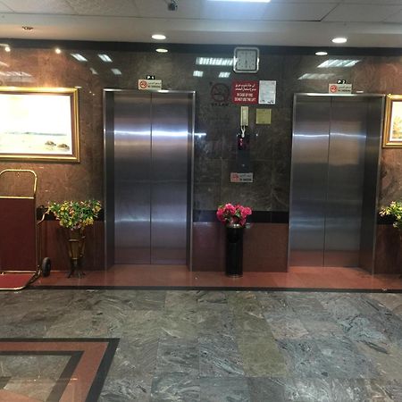 Sky Hotel Apartments Дубай Екстер'єр фото