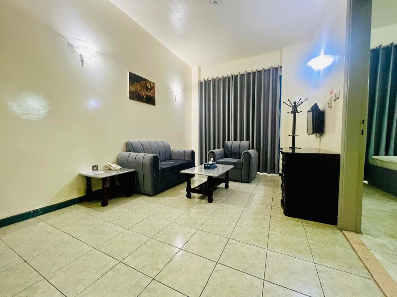 Sky Hotel Apartments Дубай Екстер'єр фото