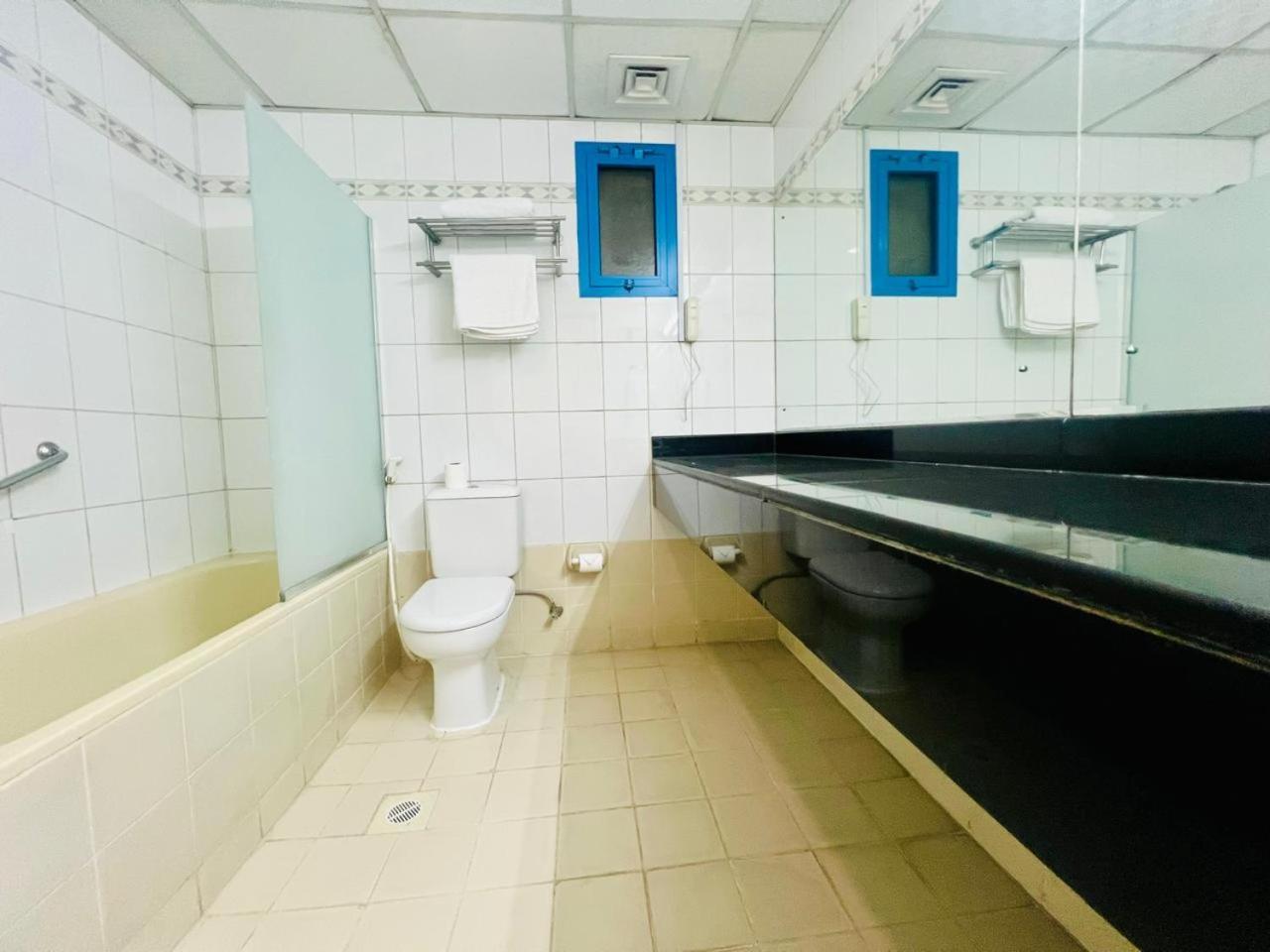Sky Hotel Apartments Дубай Екстер'єр фото