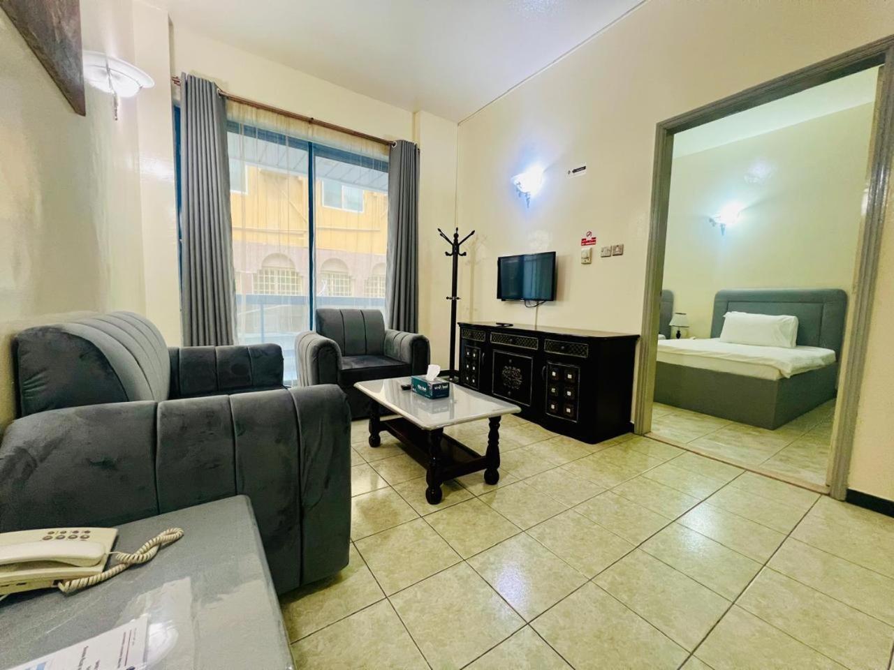 Sky Hotel Apartments Дубай Екстер'єр фото
