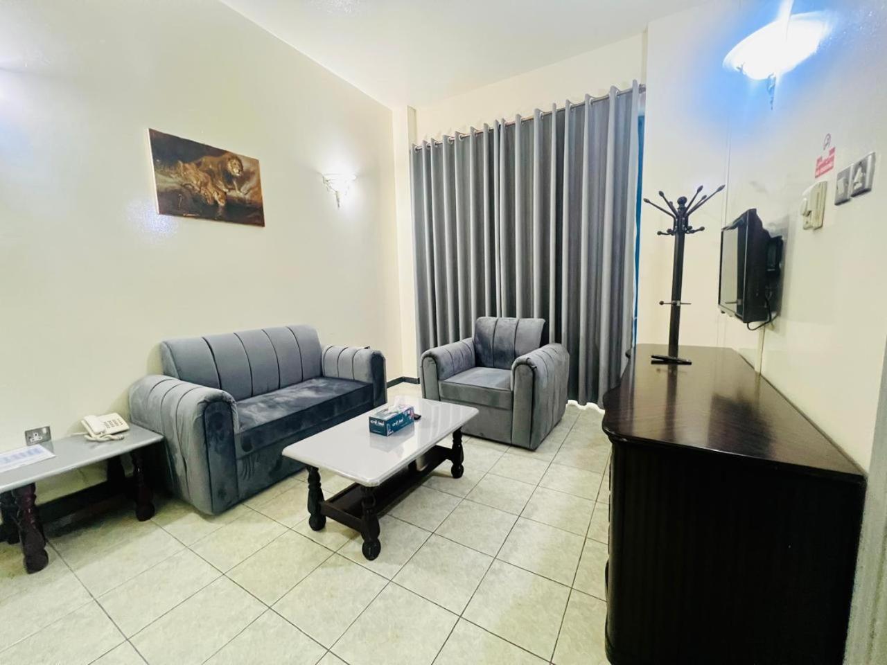 Sky Hotel Apartments Дубай Екстер'єр фото