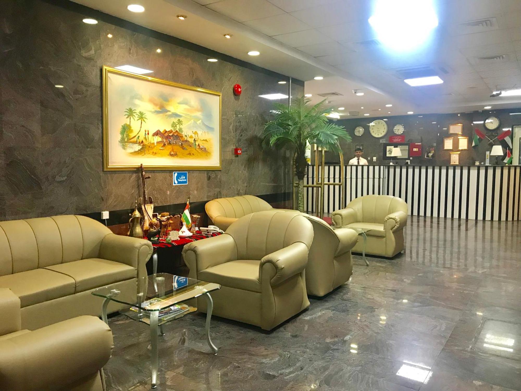 Sky Hotel Apartments Дубай Екстер'єр фото